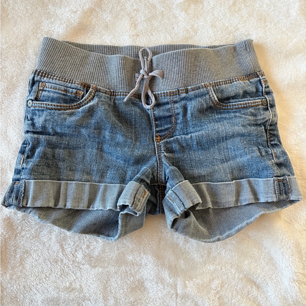 Arizona jeans girls jean shorts with a stretch waist and rolled cuffs Size 8